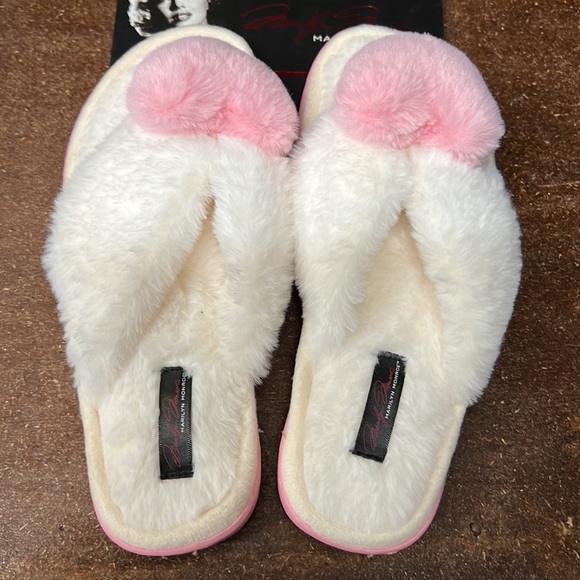 Slippers - Picture 4 of 5